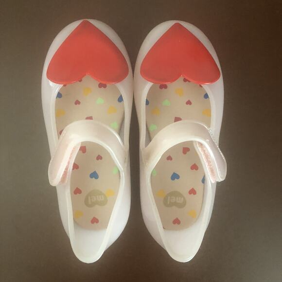 Grendene (8 toddler) Heart Mary Janes - Picture 6 of 9